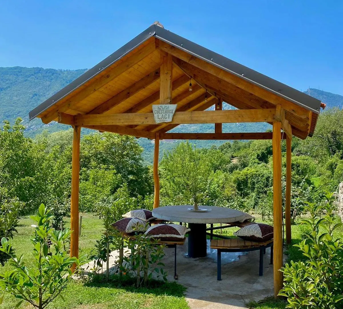 Guest House Laci Tirana Vakantiehuis