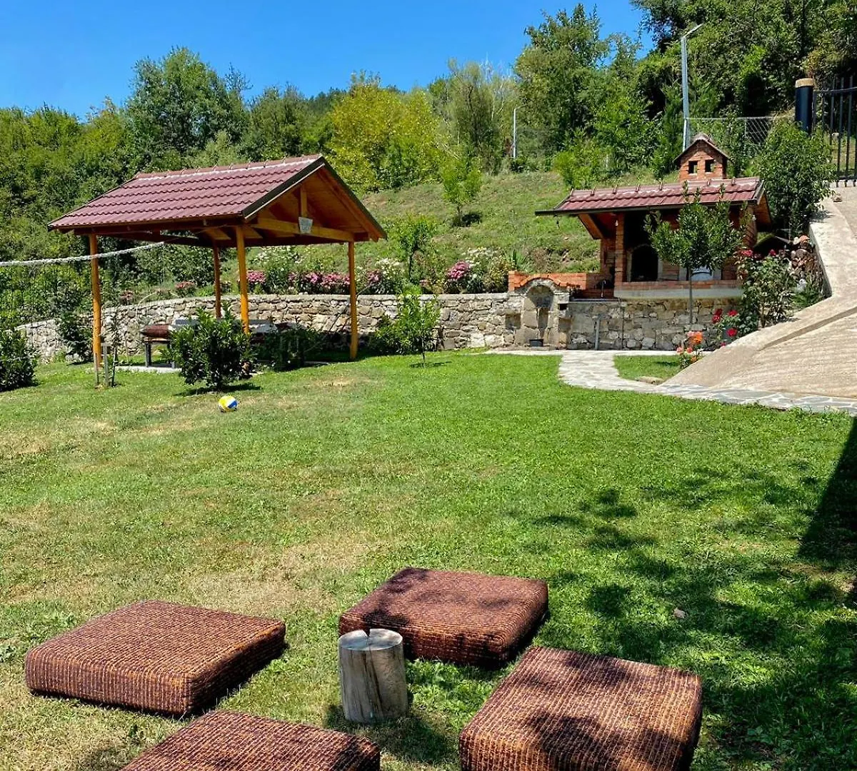 Vakantiehuis Guest House Laci Tirana